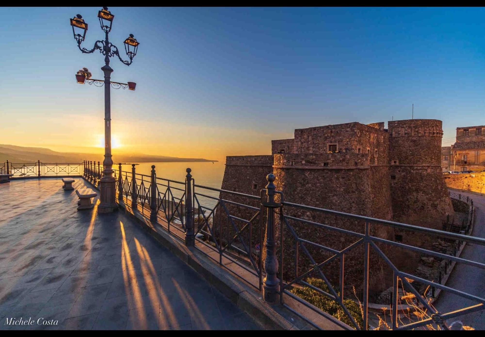 Gli Scacchi Apartments-King-Centro Storico Pizzo Экстерьер фото