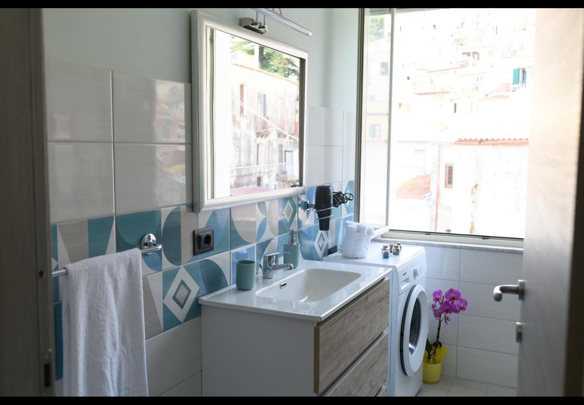 Gli Scacchi Apartments-King-Centro Storico Pizzo Экстерьер фото